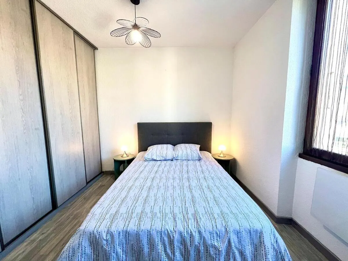 Spacieux T2 Avec Balcon Cluses 0*,  France